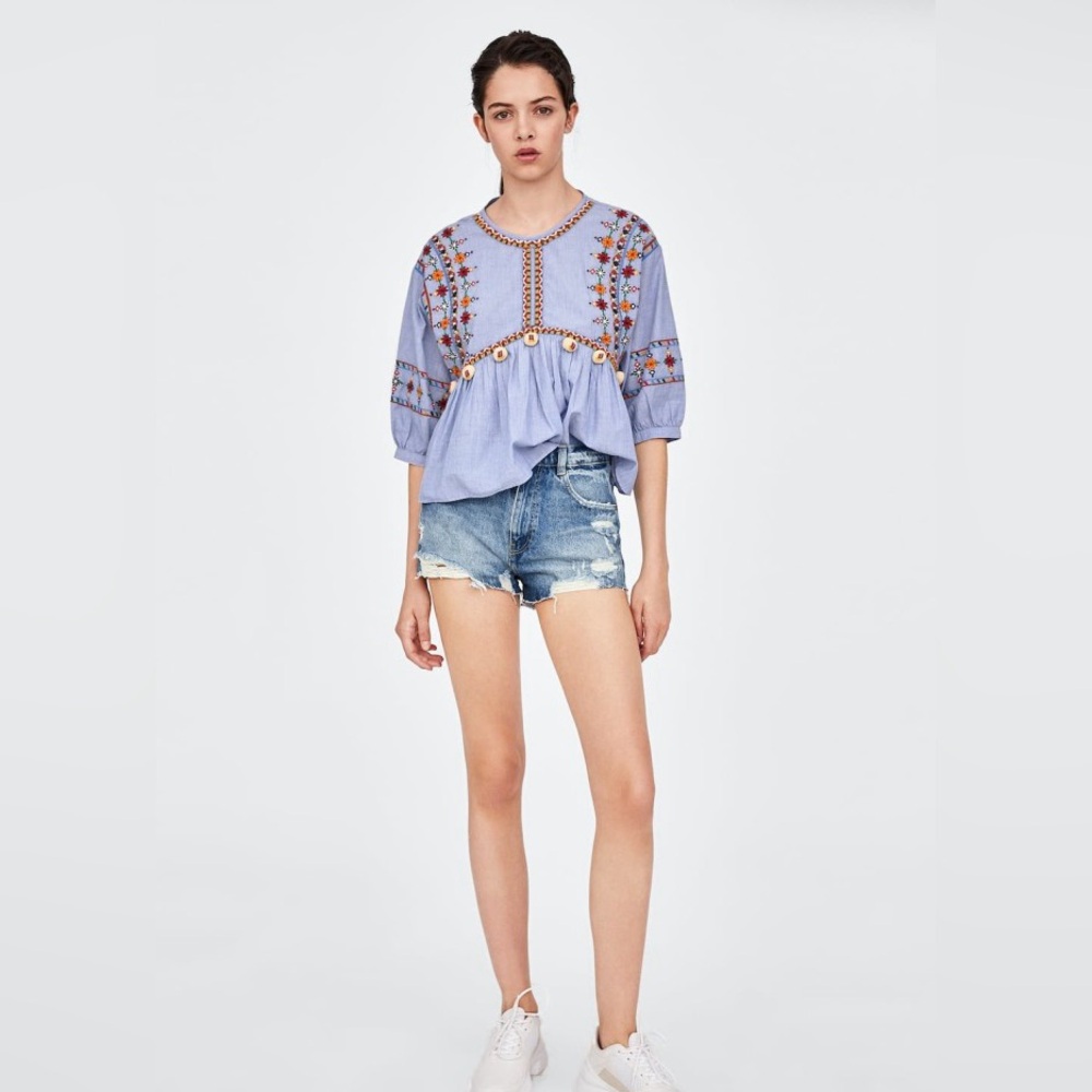 ZARA PUFF SLEEVE EMBROIDERED TOP NEVER WORN - Picture 3 of 10